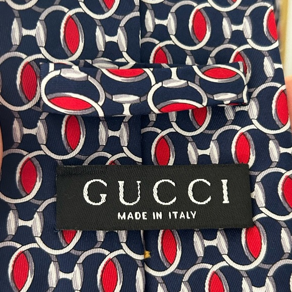 Authentic Gucci tie - Picture 3 of 3